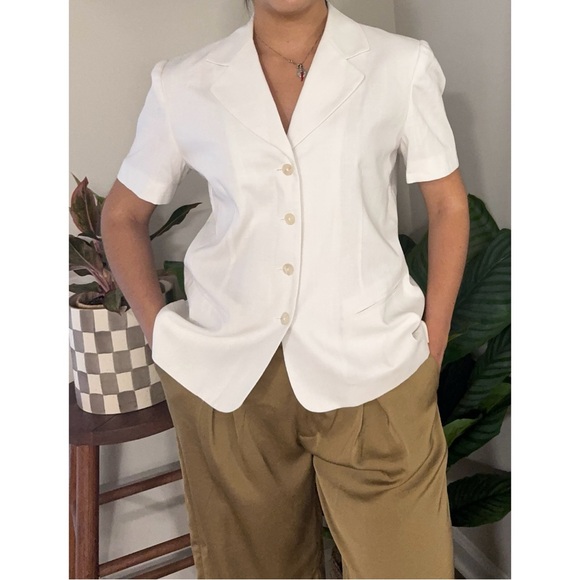 Vintage Joan Leslie White Short Sleeve Blazer - Picture 1 of 9